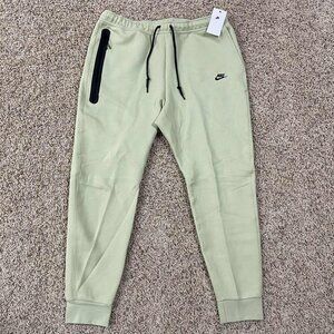 Nike Sportswear Tech Fleece Men's Joggers Pants Green FB8002-371 Size 3XLT (New)